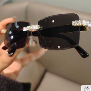 Rhinestone Embellished Black Sunglasses